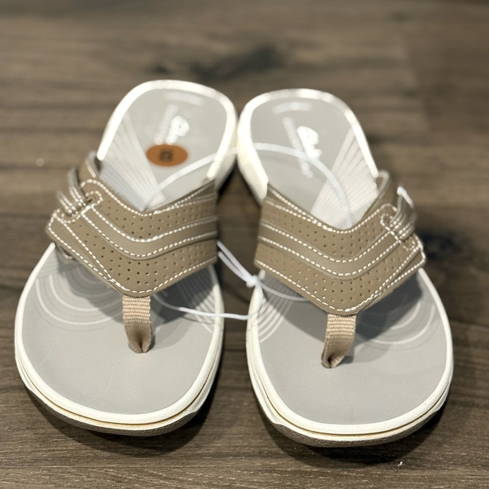 Clarks Women's Brinkley Keeley Flip-Flop size 8